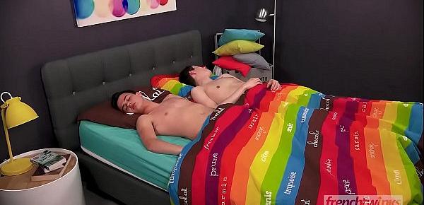  An 18 years twink discovering anal ecstasy